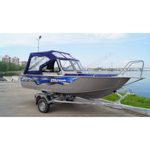 Катер Berkut L-TwinConsole (Comfort)