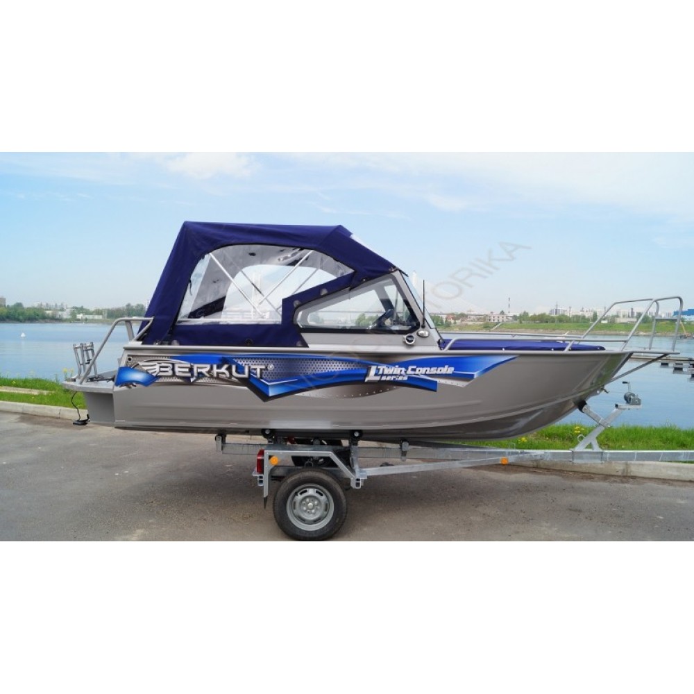 Катер Berkut L-TwinConsole (Comfort)