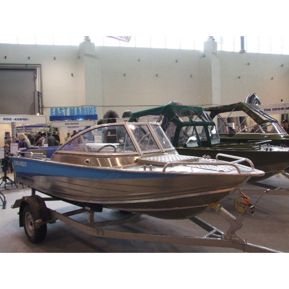 Моторно-гребная лодка ДМБ-450Т