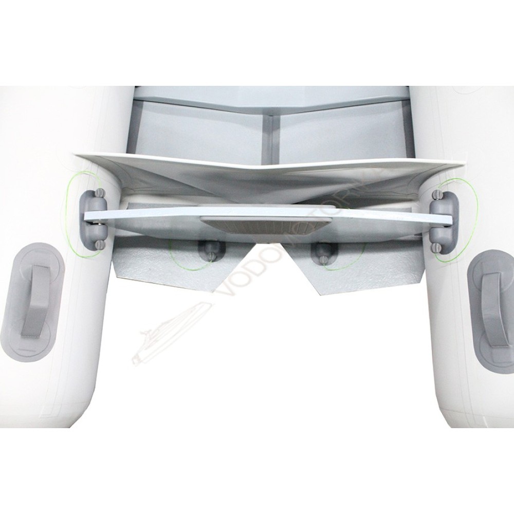 Лодка WINboat 330ARF