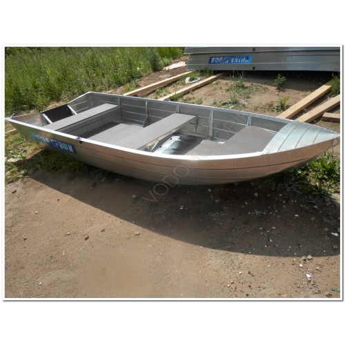 Алюминиевая моторно-гребная лодка Вятка Профи 37