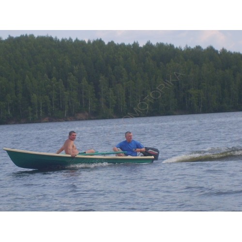 Стеклопластиковая лодка Нейва-4