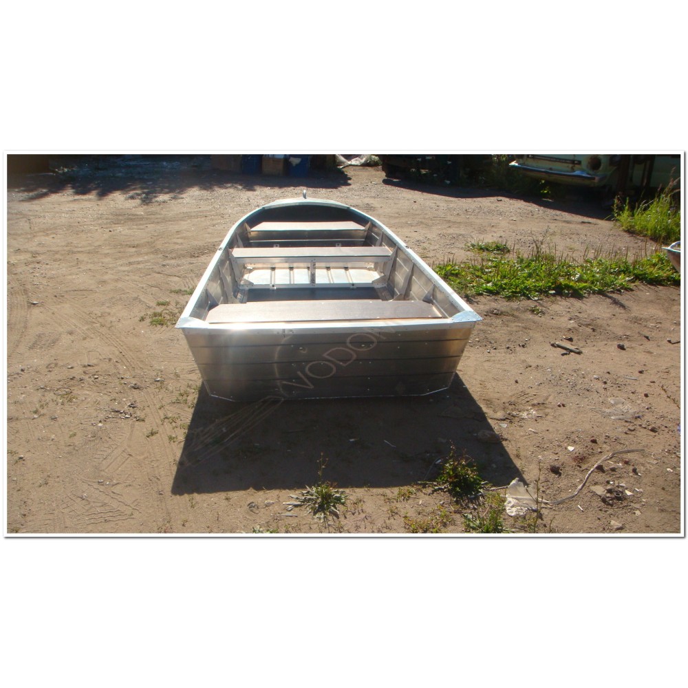 Алюминиевая моторно-гребная лодка Вятка Профи 37-Т