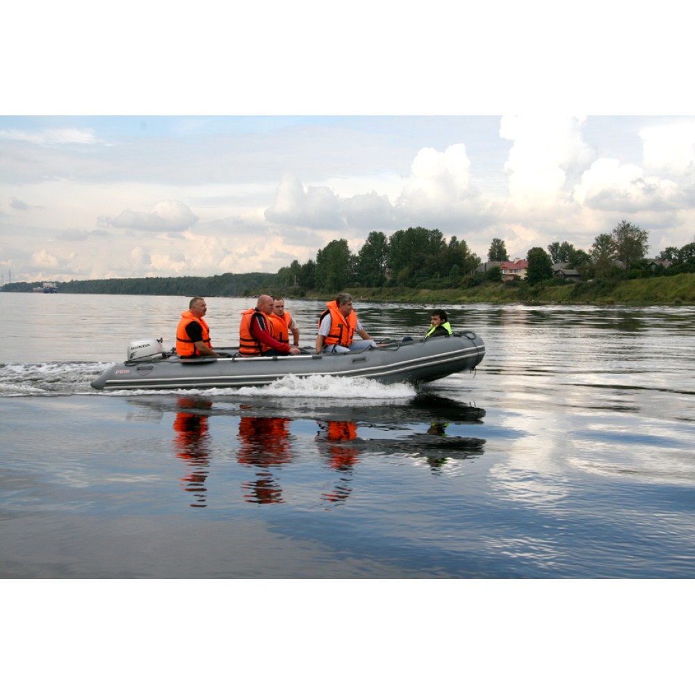 Лодка Мнев и К ФАВОРИТ F-470