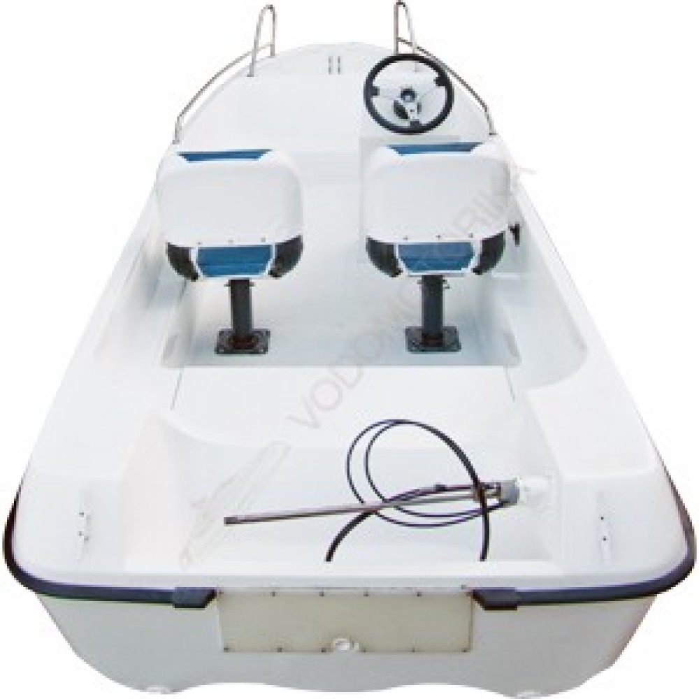Лодка LAKER 410 пластиковая моторно-гребная белая с креслами и консолью