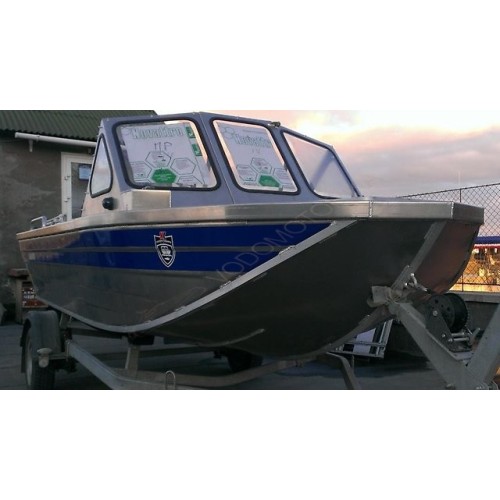 Алюминиевая моторная лодка RusBoat 47 JET под подвесной водомет