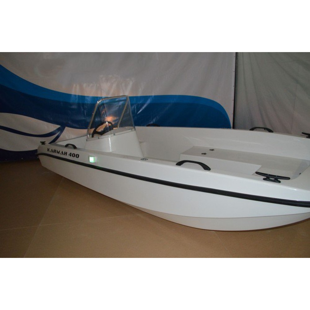 Пластиковая лодка Антал Кайман 400