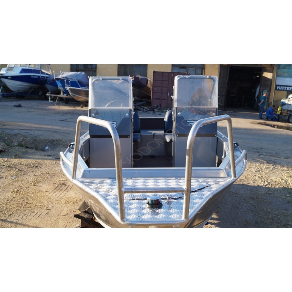 Катер Berkut S-TwinConsole