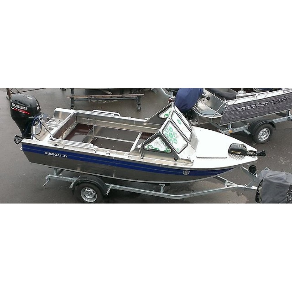 Алюминиевая моторная лодка RusBoat 47 JET под подвесной водомет