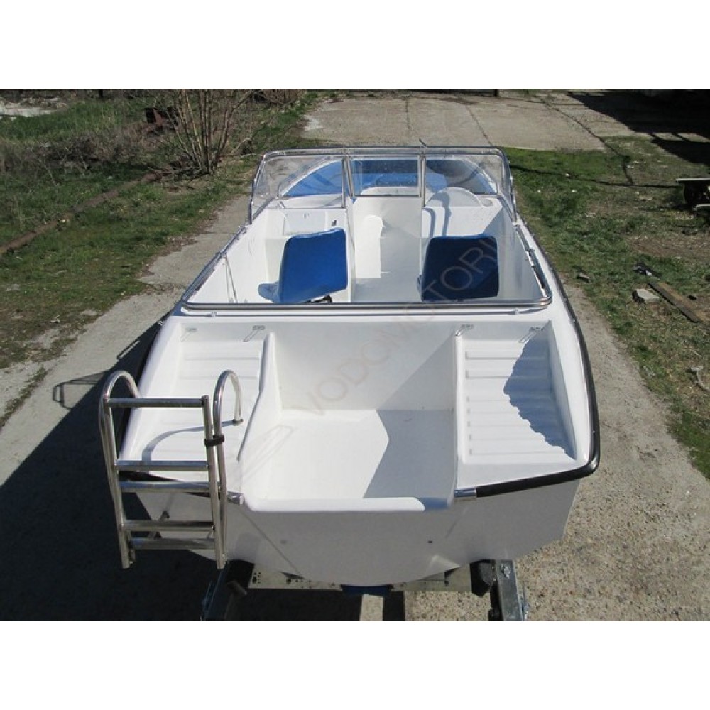 Лодка пластиковая Aquatrim 500