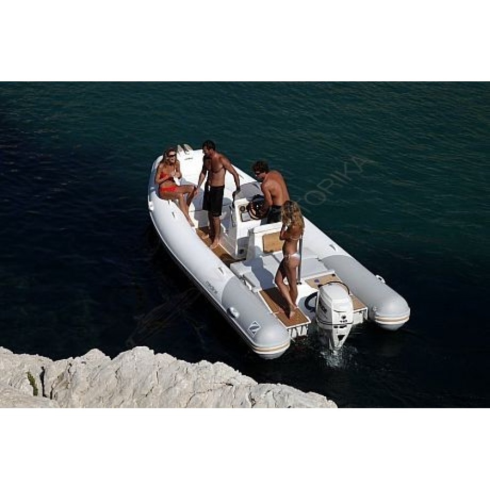 Лодка надувная ZODIAC MEDLINE 850 NEO хайпалон-неопрен