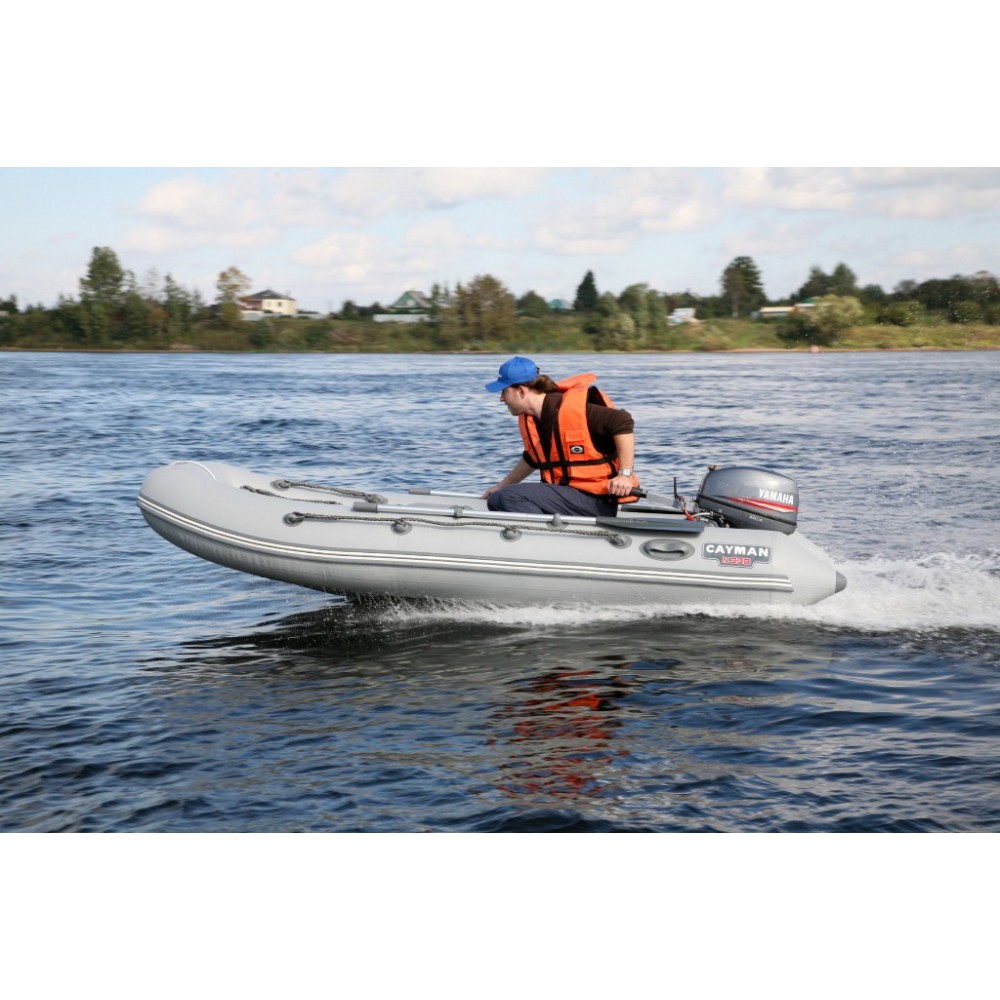 Лодка Мнев и К КАЙМАН N-330 (оливка)