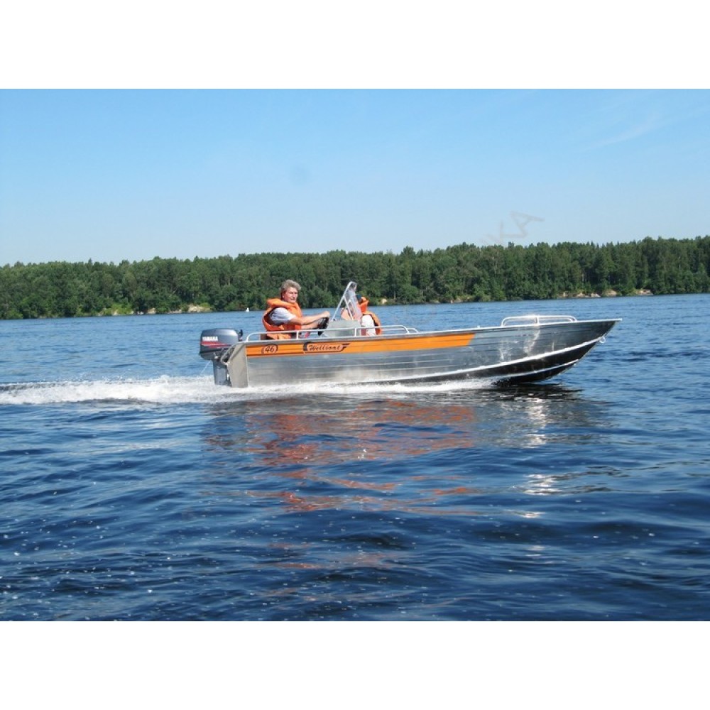 Алюминиевая лодка Wellboat 46 консоль