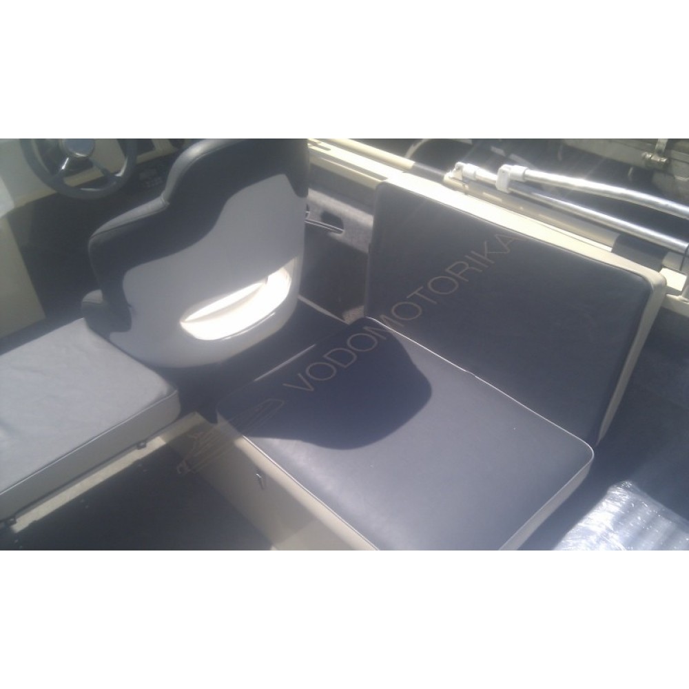 Алюминиевая моторная лодка RusBoat 55