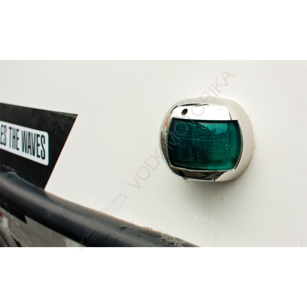 Стеклопластиковая лодка NISSAMARAN Laker V 450 ( с креслами и реллингами и доп. аксессуарами )