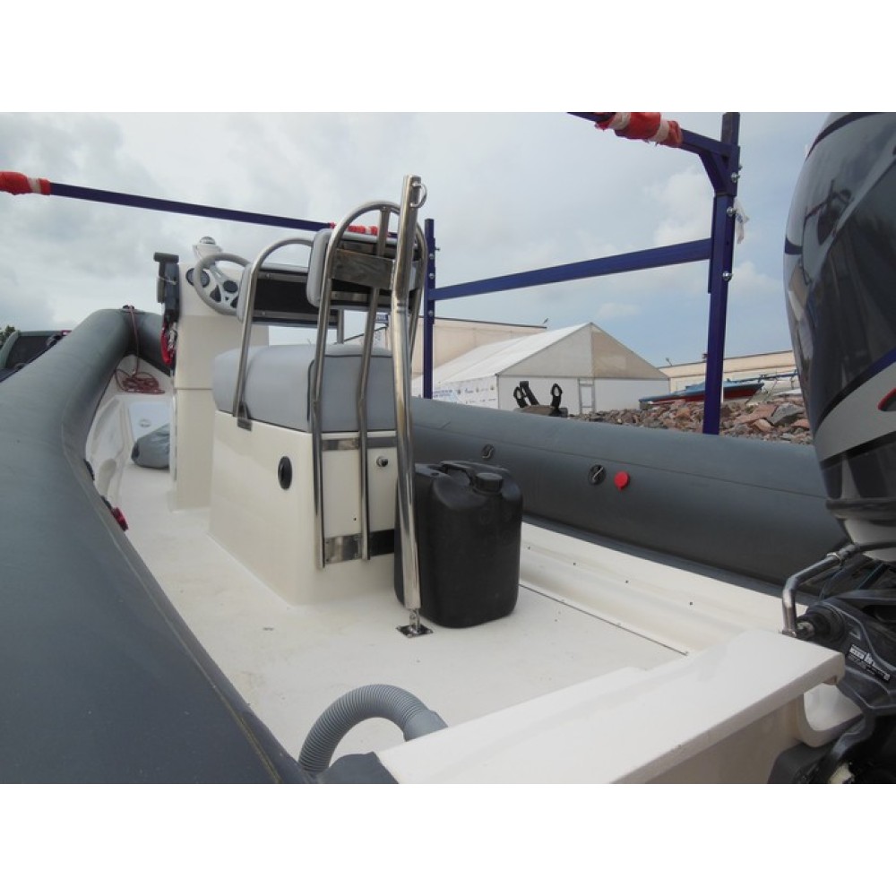 Надувная лодка РИБ Lima Аврора 5.8