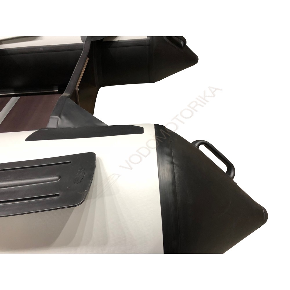 Надувная лодка REGATTA R330