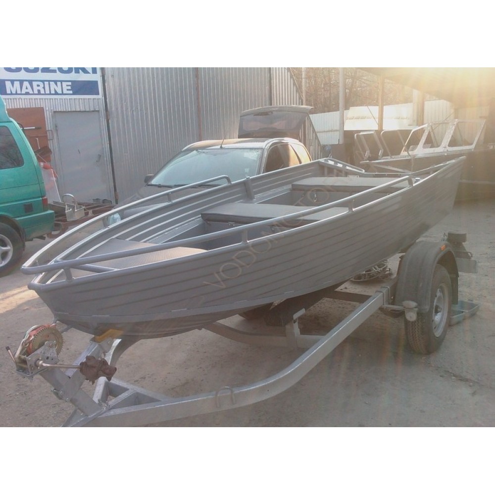 Алюминиевая моторно-гребная лодка RusBoat 36