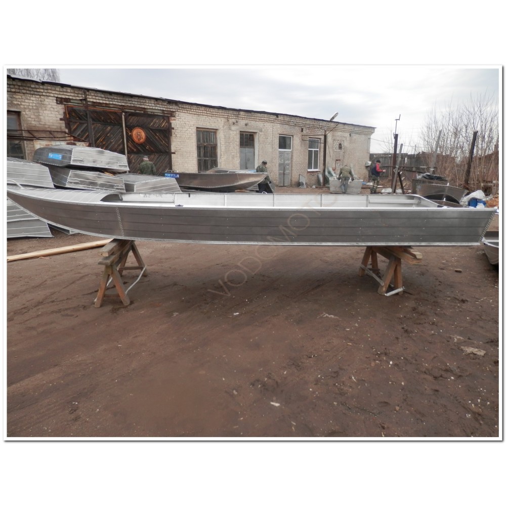 Алюминиевая моторно-гребная лодка Вятка Шило