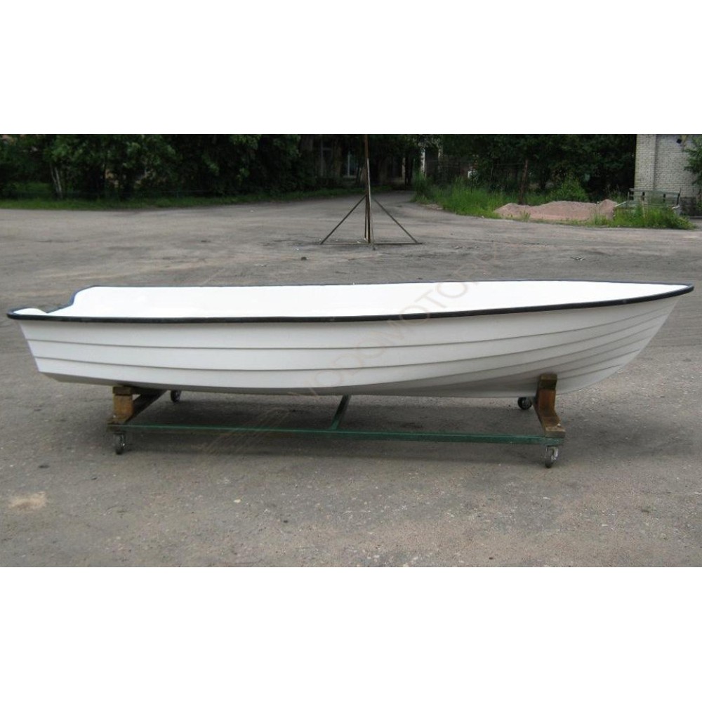 Пластиковая лодка Skyboat SB 390