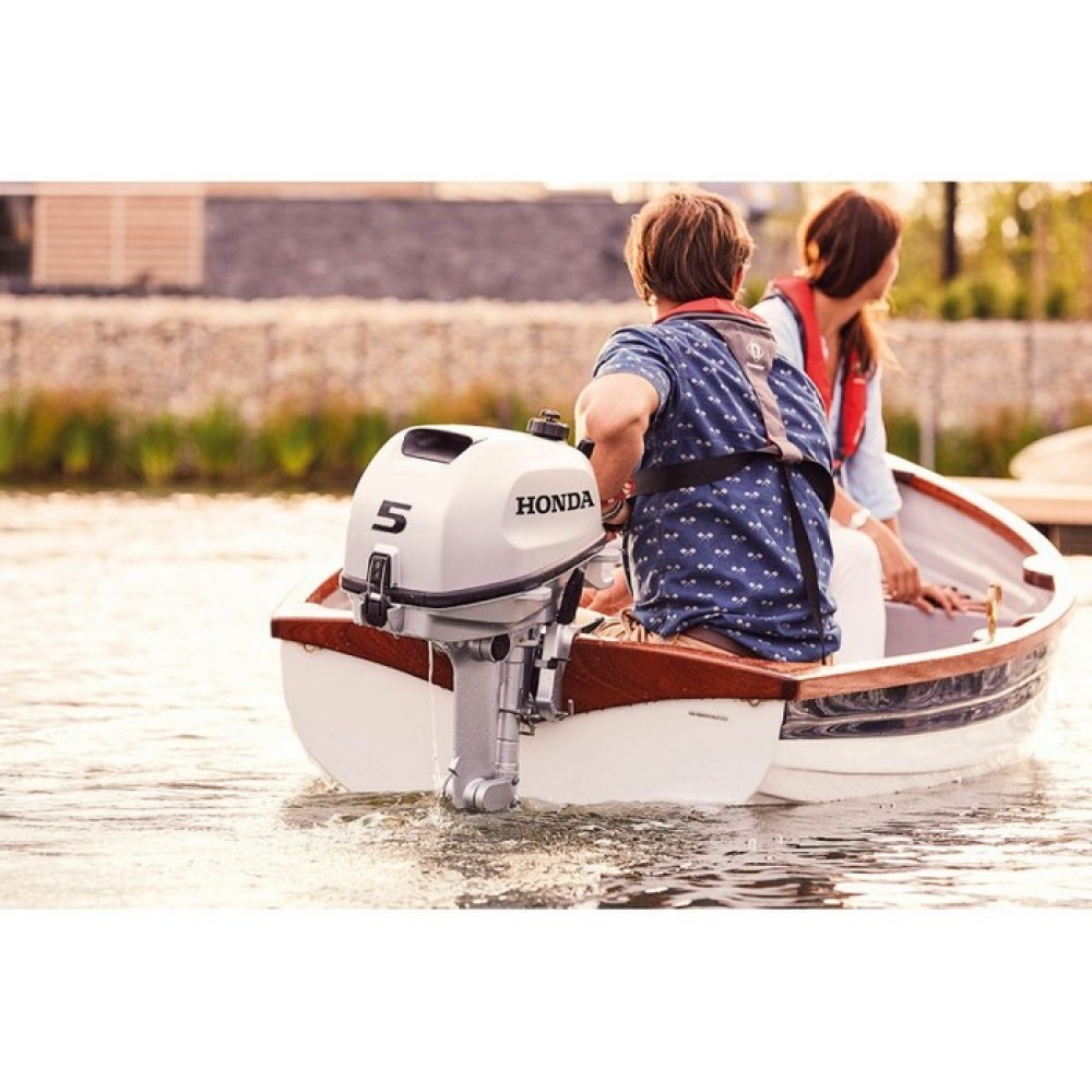 Лодочный мотор HONDA BF 5DH SHU 5 л.с. четырехтактный
