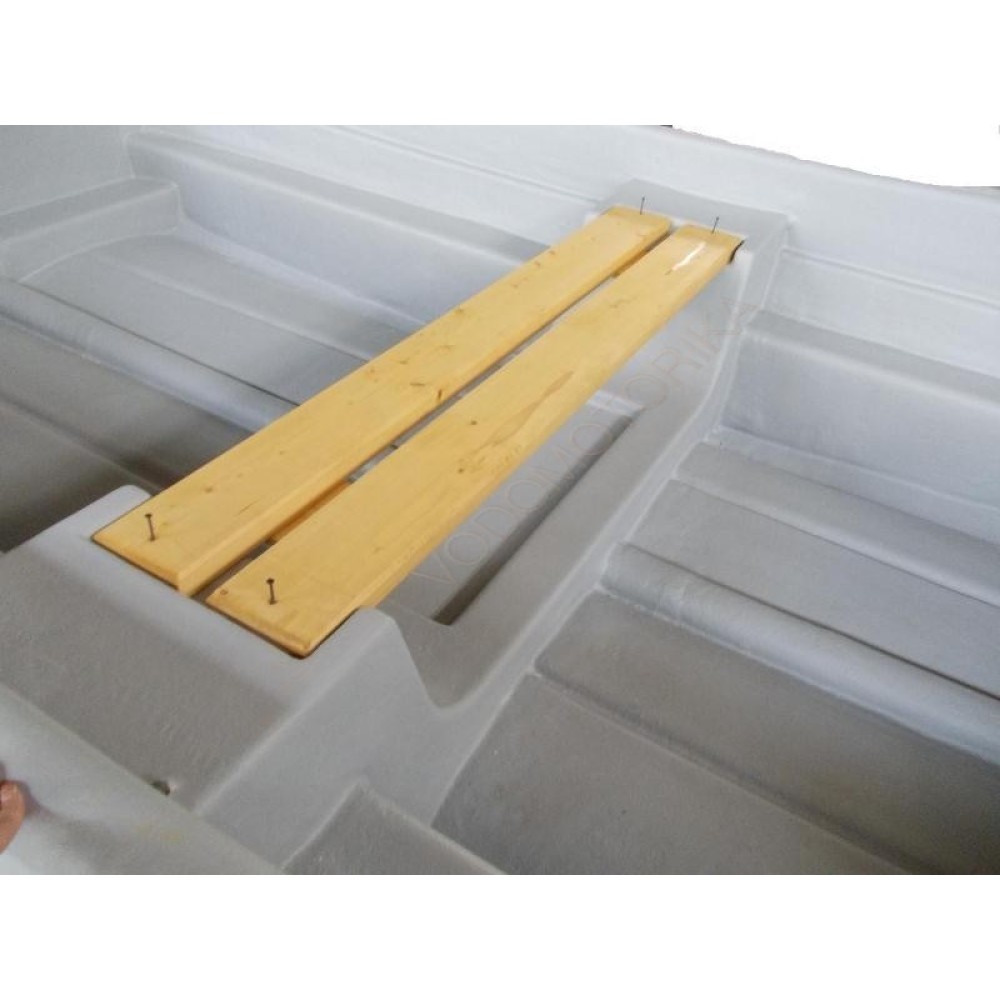 Лодка пластиковая СЛК-580 Ламинария со средней банкой