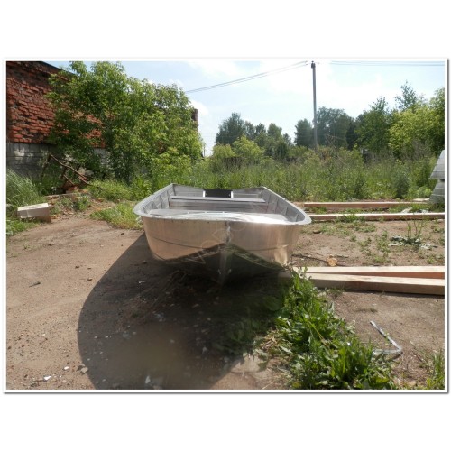 Алюминиевая моторно-гребная лодка Вятка Профи 37