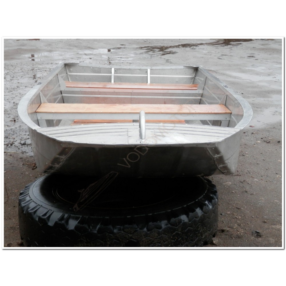 Алюминиевая моторно-гребная лодка Вятка Профи 37-Т