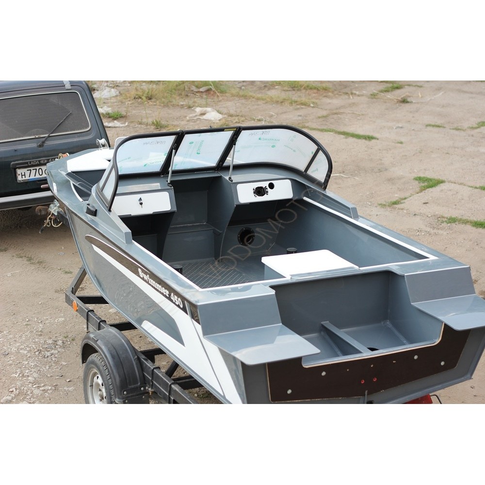 Лодка пластиковая Swimmer 450 (базовая комплектация)