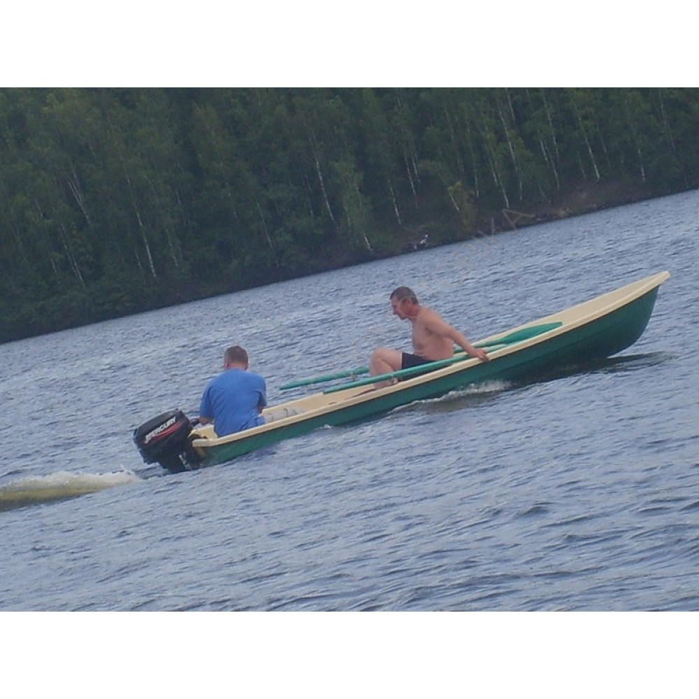 Стеклопластиковая лодка Нейва-4